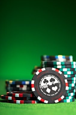 Live dealer blackjack on mobile device