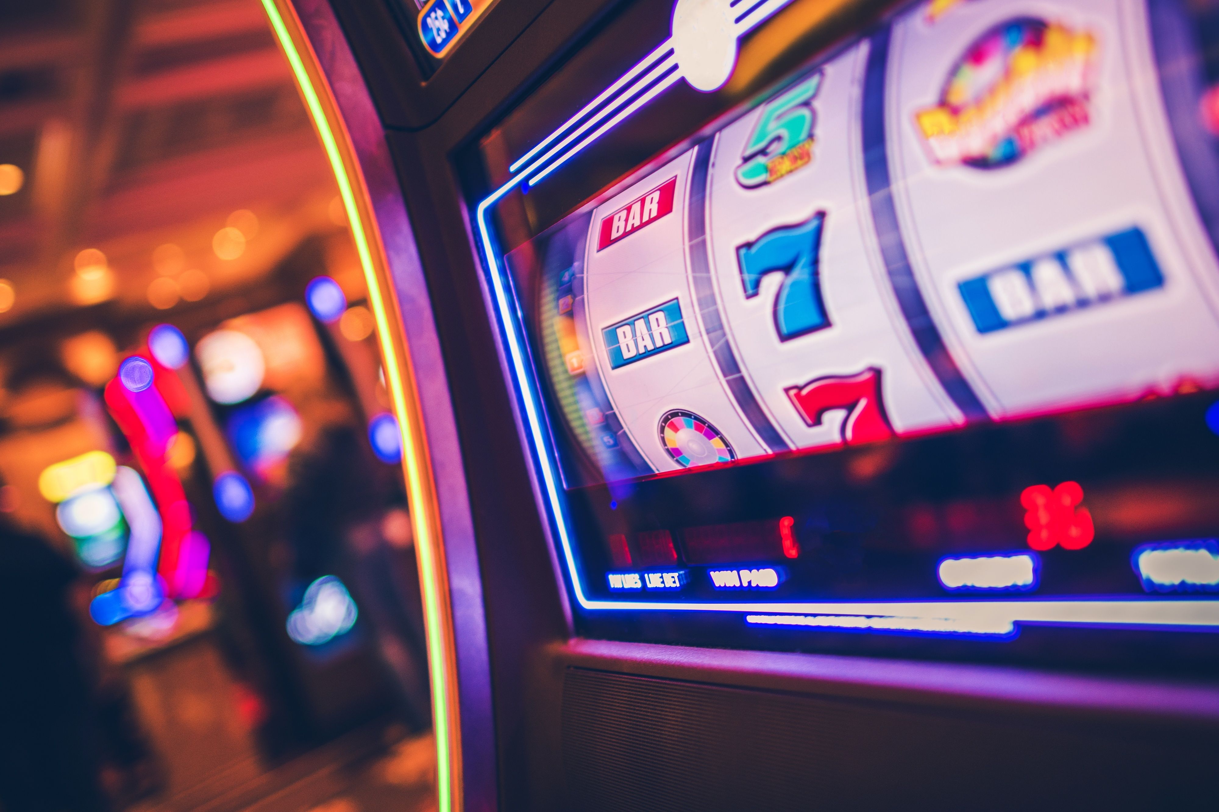olxtogel slot Bandar Ceme live dealer studio with multiple camera angles